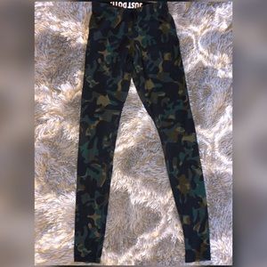 Nike Women’s Camo Leggings